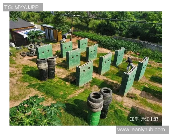 探索三人足球场地的设计理念与玩法创新促进团队合作与竞技乐趣